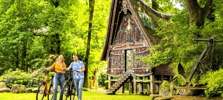 1 Tourismus Emsland Heimatschleifen 2025 - Radfahren Hümmling Batakhaus Radfahrer vom Batakhaus in Werpeloh