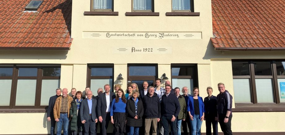 Auf dem Foto sind die Mitglieder der lokalen Aktionsgruppe der LEADER Region Südliches Emsland im Haus der Musik in Langen zu sehen.