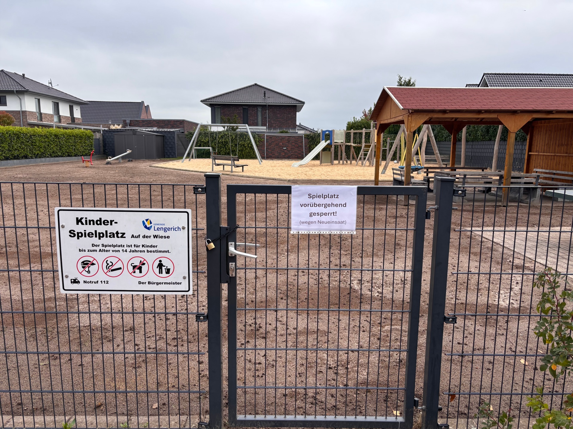 Spielplatz "Auf der Wiese" in Lengerich gesperrt Spielplatz "Auf der Wiese" in Lengerich gesperrt
