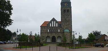 Die Kirche in der Gemeinde Langen
