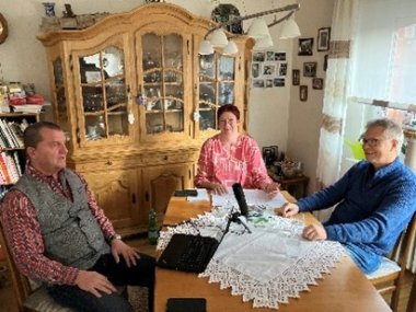Rüdiger Witza im Gespräch mit Vertreten des Förderverein Maria Anna Haus