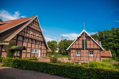 Gasthof Lindemann & Backhaus in Gersten Blick von der Straße aus auf den Gasthof Lindemann mit dem Backhaus in Gersten