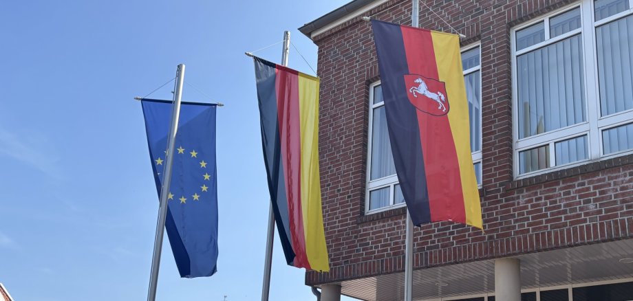 Beflaggung des Samtgemeinderathauses