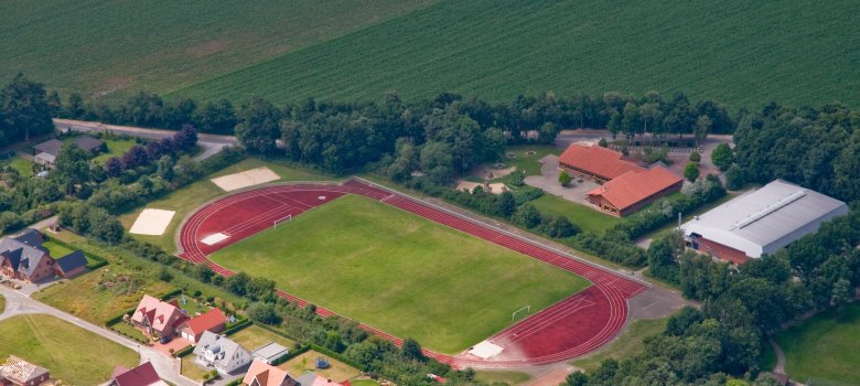Sportplatz Handrup Luftbilder vom 15. Juli 2009 Luftaufnahme vom Sportplatz Handrup