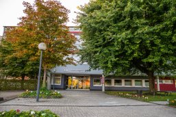 Oberschule Lengerich Blick auf den Eingangsbereich der Oberschule Lengerich