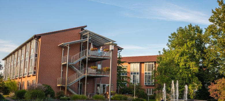 Alten- und Pflegeheim Maria-Anna-Haus in Lengerich Blick vom Bürgerpark auf das Alten- und Pflegeheim des Maria-Anna-Haus in Lengerich
