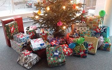 Geschenke unter dem Weihnachtsbaum