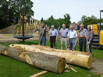 Bau eines naturnah gestalteten Kinderspielplatzes