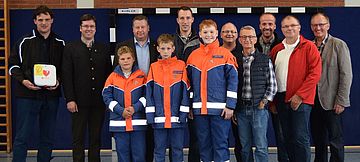 Reihe hinten v. L: Stefan Deters (Organisator), Thomas Schomaker (Fa. Arenberg), Michael Feldker (SV-Bawinkel), Tobias Schmit (Vertreter Mobile Retter), Manfred Laudenbach (SV-Bawinkel), Jens Schönbach, Adolf Böcker (Gemeinde Bawinkel)
