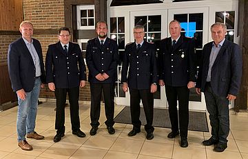 Foto: v.l. SGB Matthias Lühn, Guido Moß, Florian Felschen, Karl-Heinz Felschen, GMB Michael Moss, Stv. Ratsvorsitzender Karl Köbbe