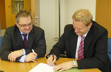 Bürgermeister Werner Schräer und Samtgemeindebürgermeister Matthias Lühn